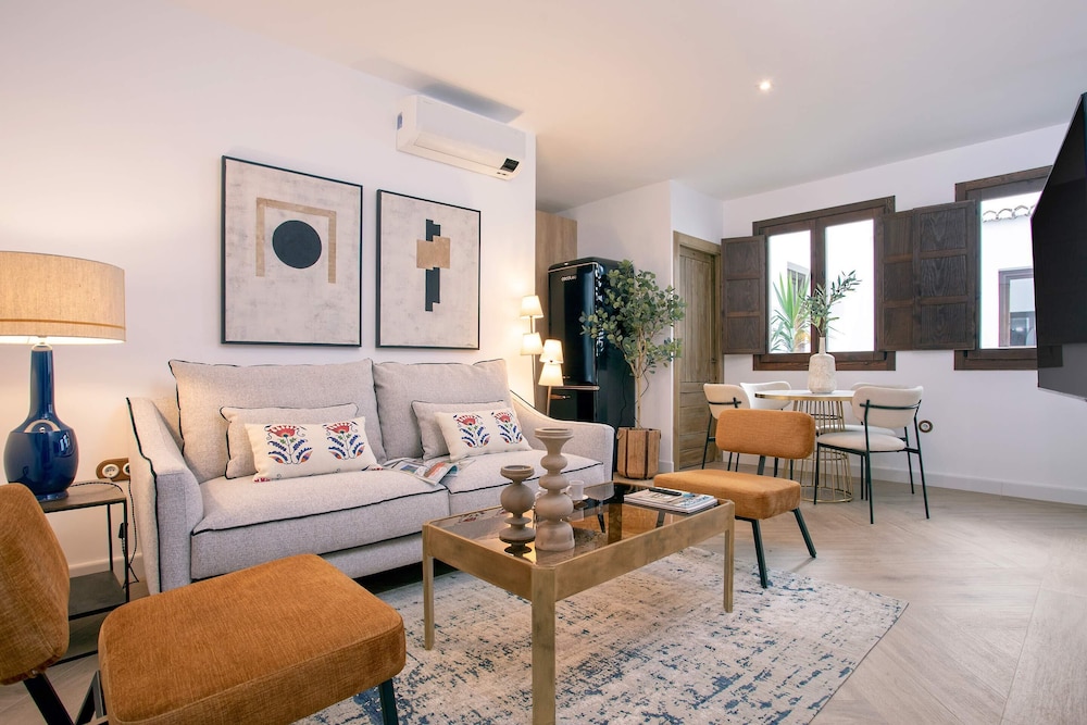 Apartment (2 Bedrooms)