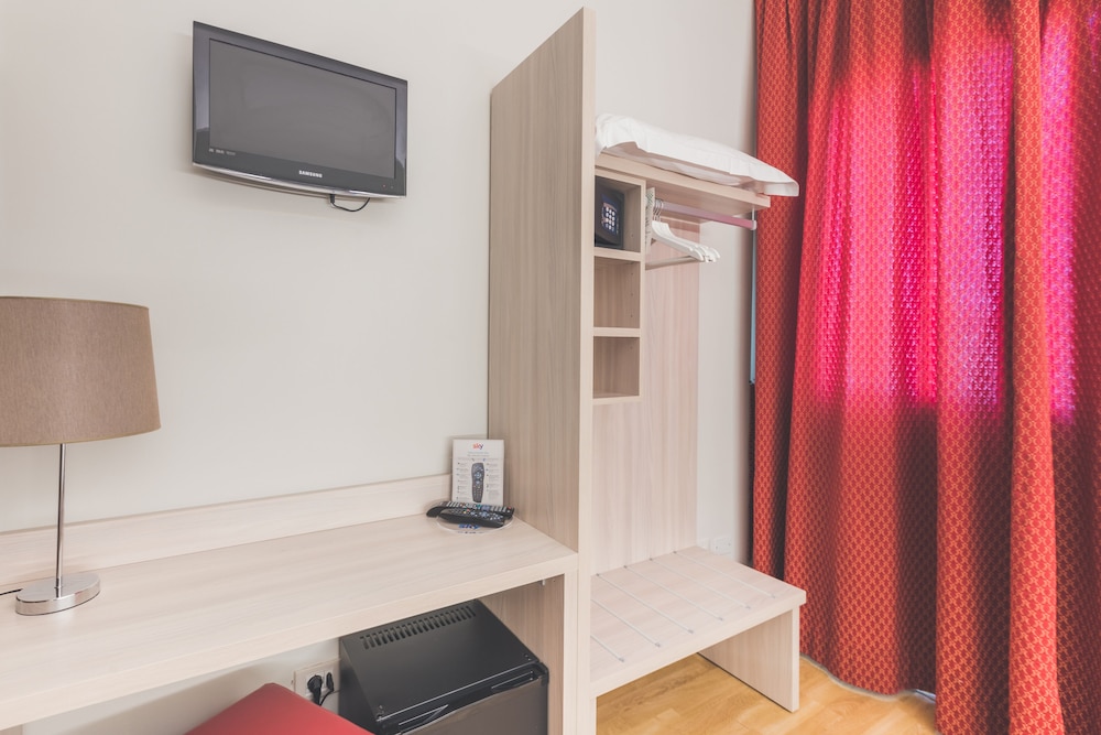 Basic Double Room photo 3