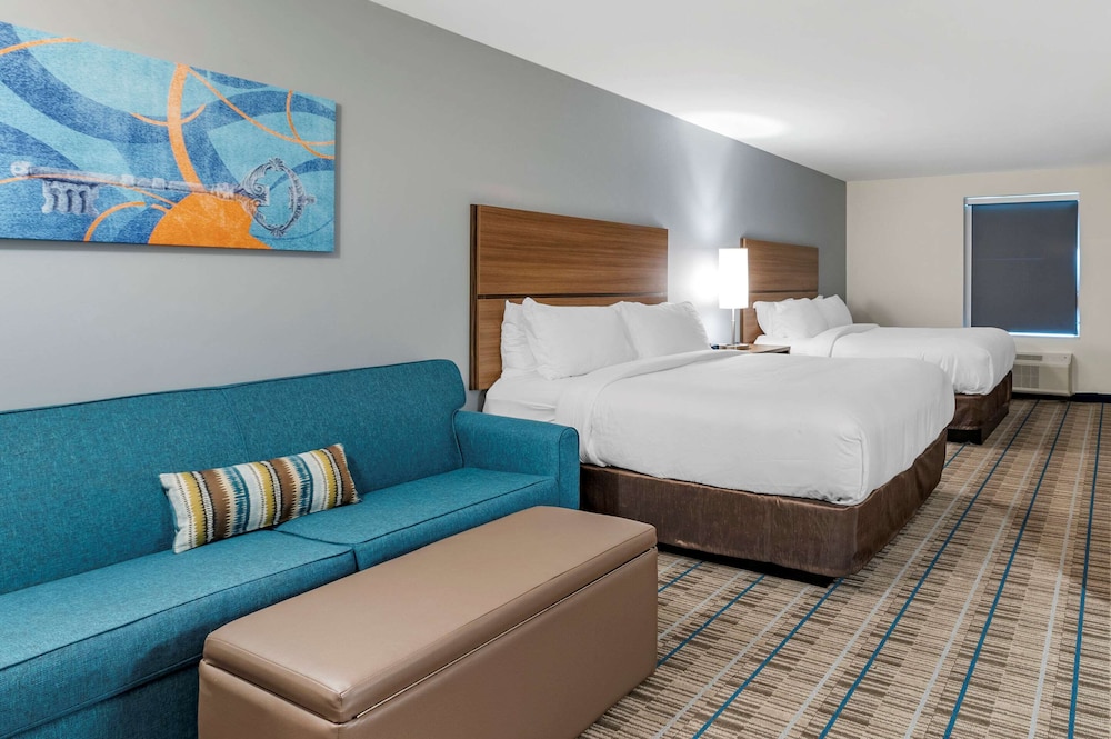 Suite, Multiple Beds, Non Smoking - Photo 3
