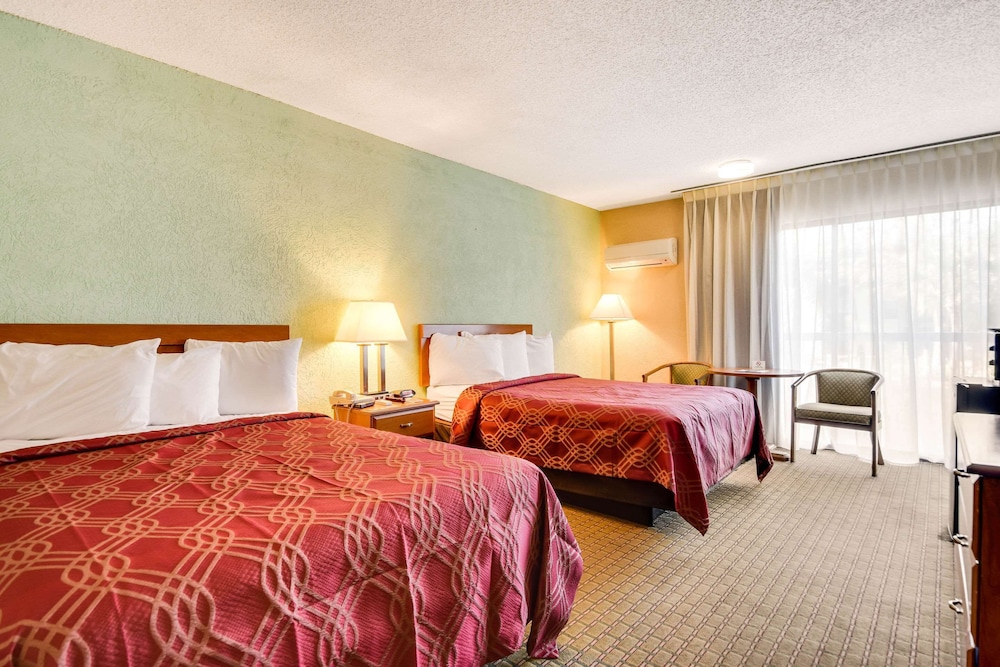 Standard Room, 2 Double Beds, Non Smoking