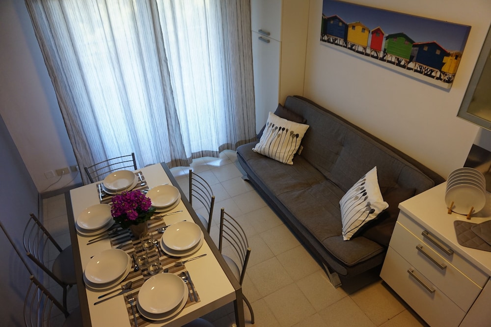 Modern penthouse op 2 verdiepingen met terras en zwembad van Beahost Rentals, Foto 23