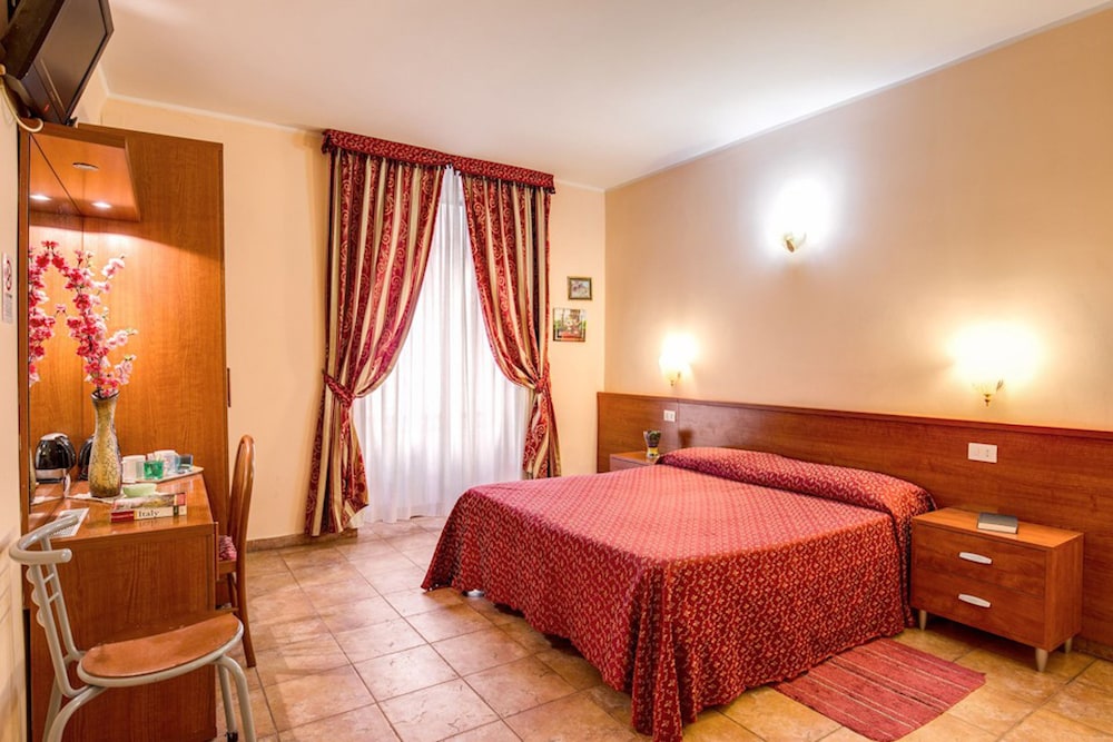 Single Room photo 3