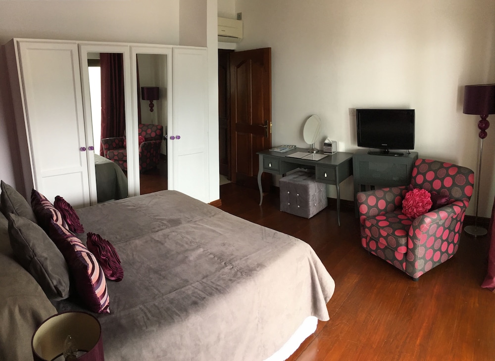 Classic Double Room, 1 King Bed photo 3