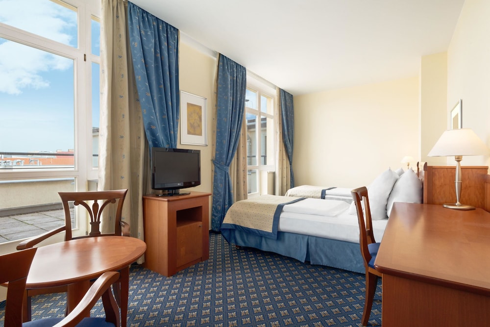 Room, 2 Twin Beds, Non Smoking - Photo 1
