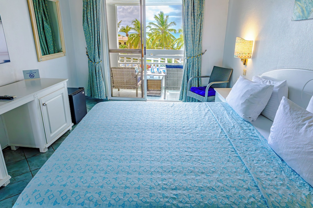 Partial Ocean View Room