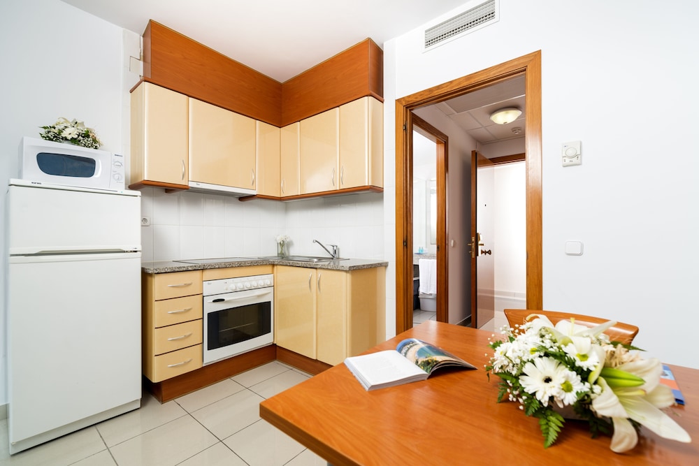 Studio, Balcony, Pool View (1 Adult)