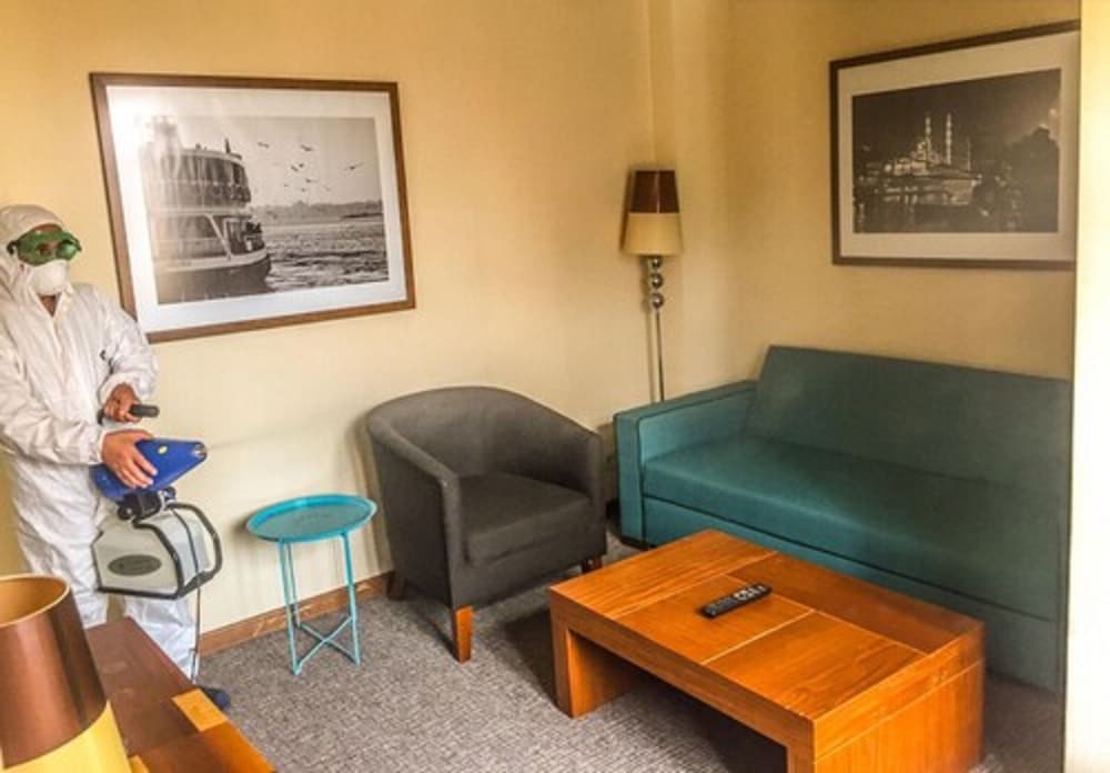 Suite, Corner thumbnail 6