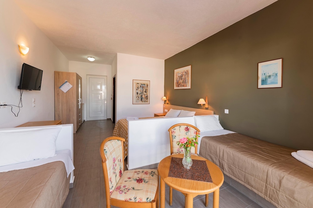 Standard Quadruple Room photo 1