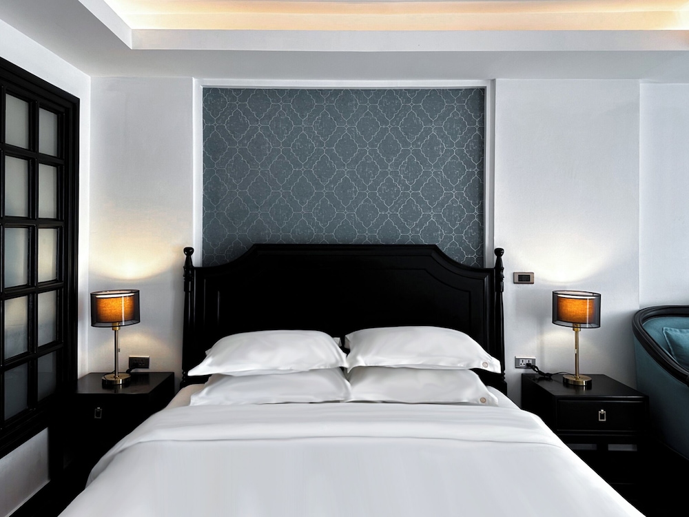 Superior King Room - Photo 1