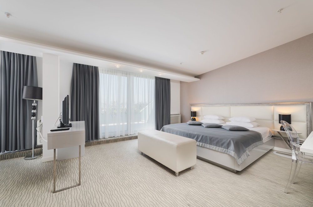 Deluxe Suite (Single Use) photo 1