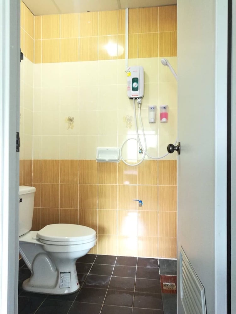 Economy Double Room, 1 King Bed, Hill View photo 2