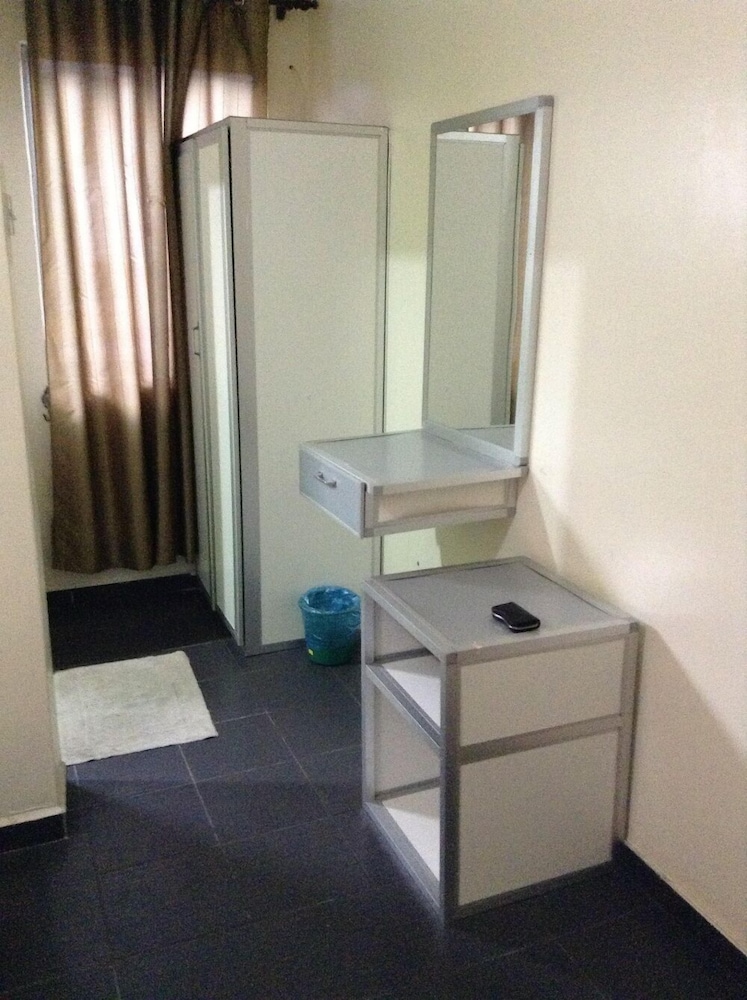 Standard Room, 1 King Bed - Photo 4