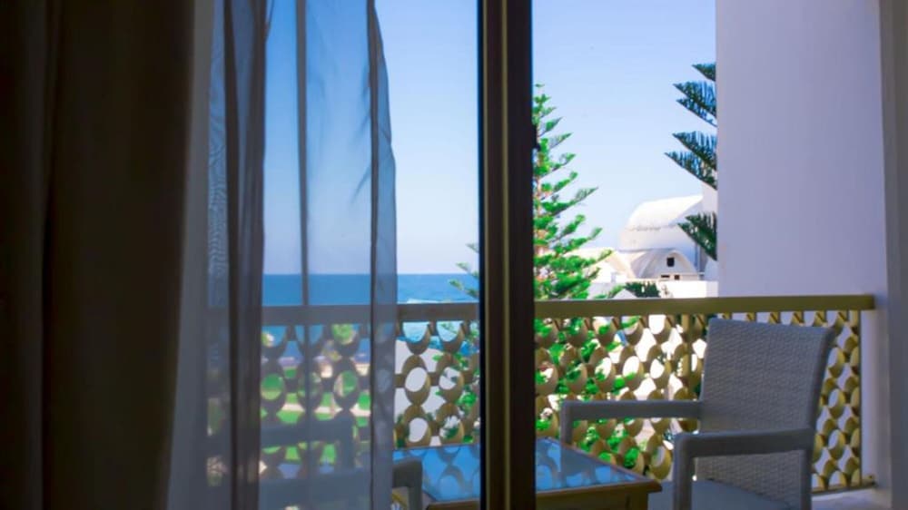Family Room, Sea View photo 2