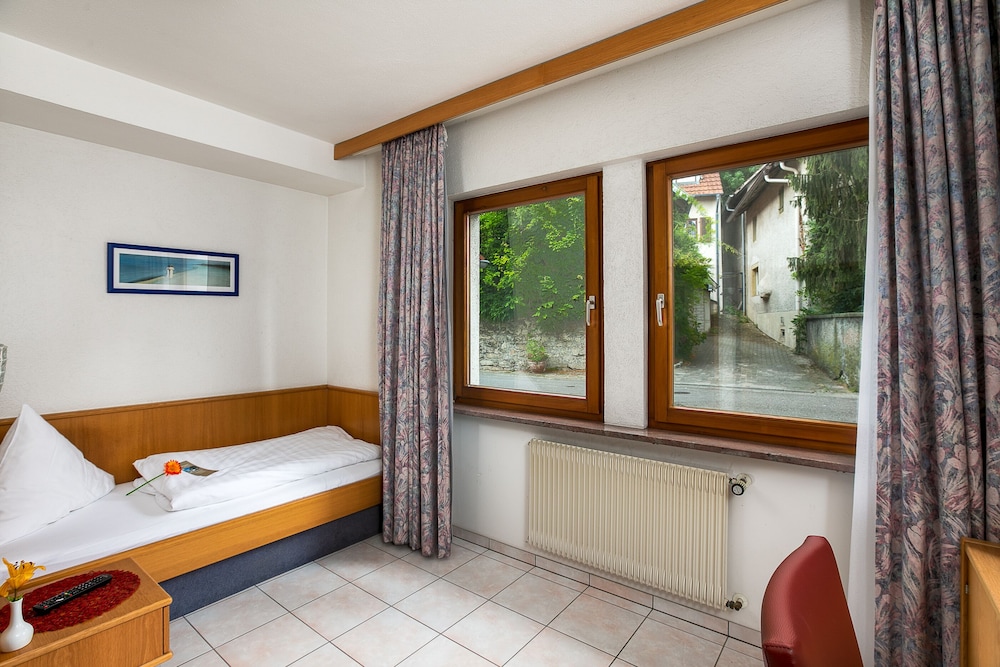 Single Room photo 1