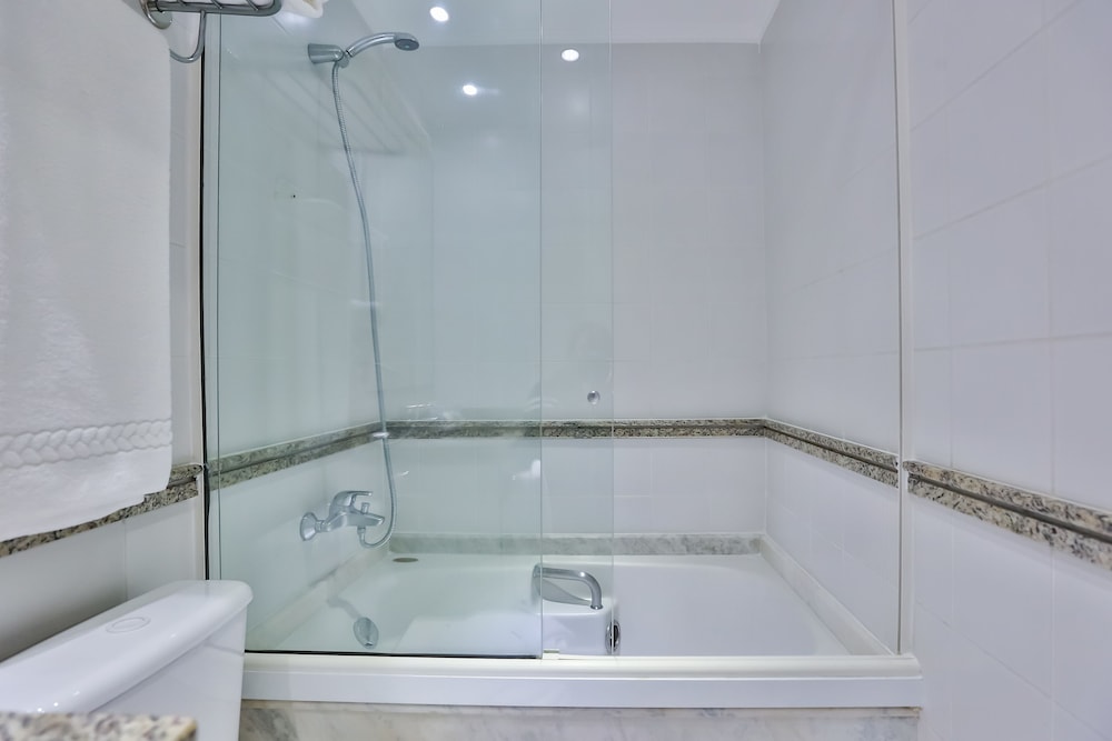 Executive Apartment - Photo 6
