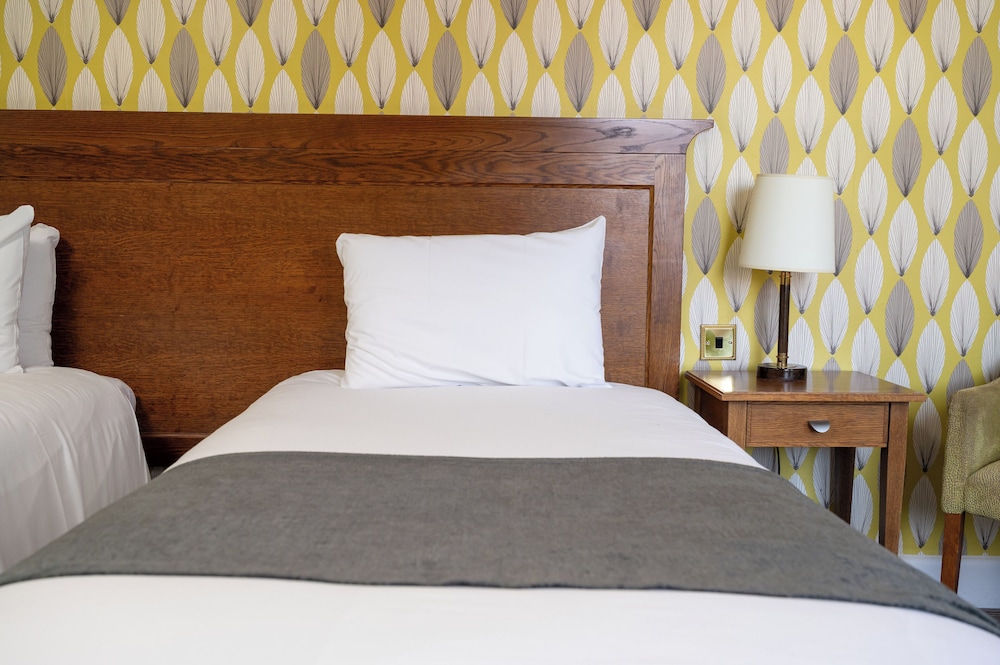 Twin Room - Photo 3