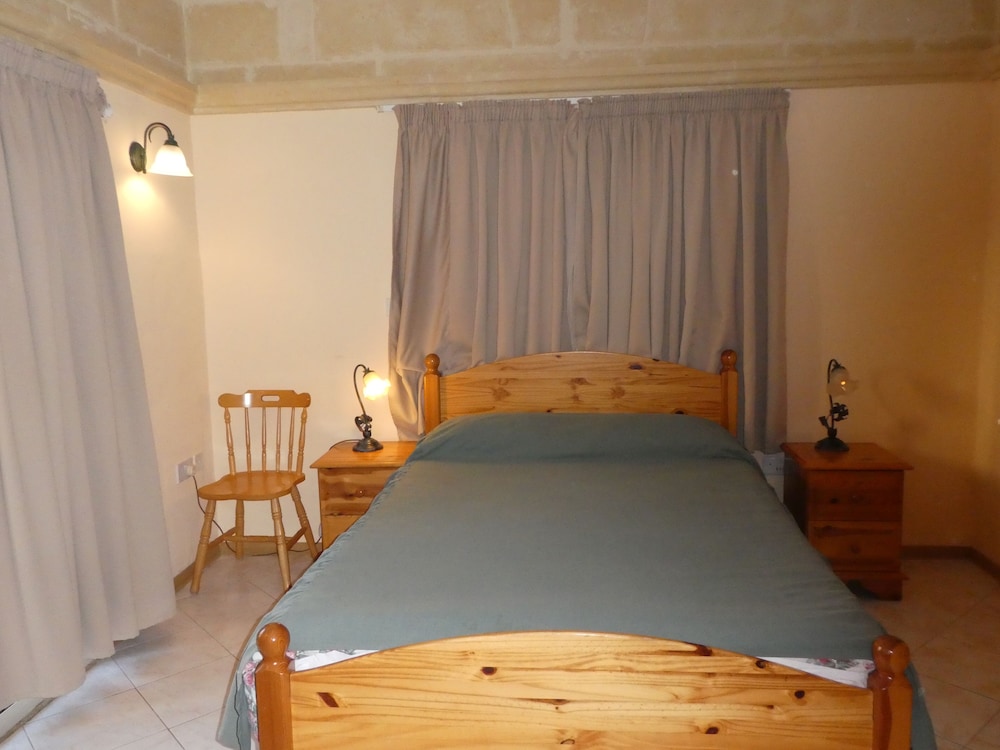 Economy Quadruple Room, Ground Floor (Street View)