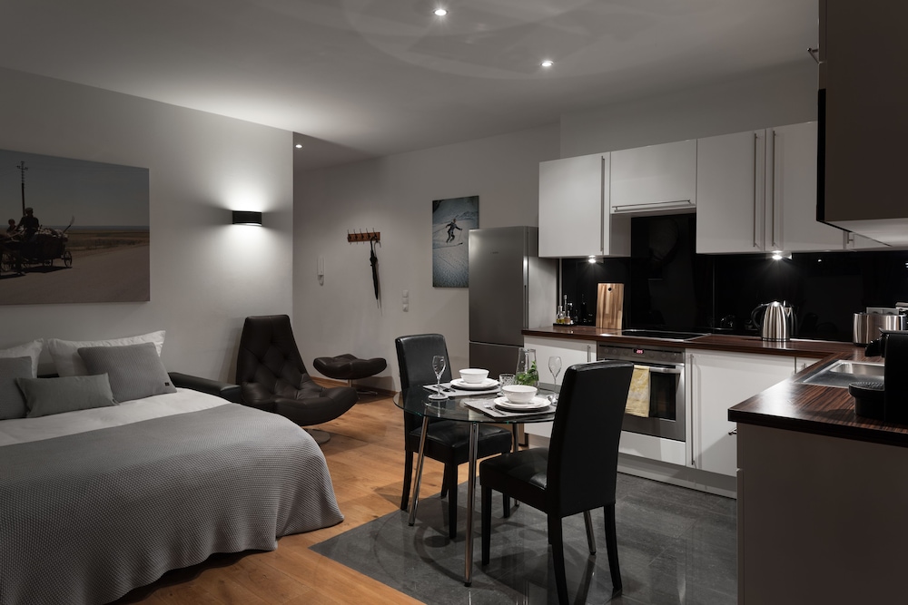 Keyless Easy Entry 24/7 - Superior 1 Bedroom Apartment photo 2