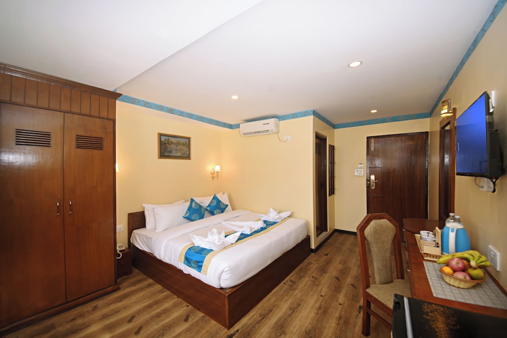 Deluxe Double or Twin Room
