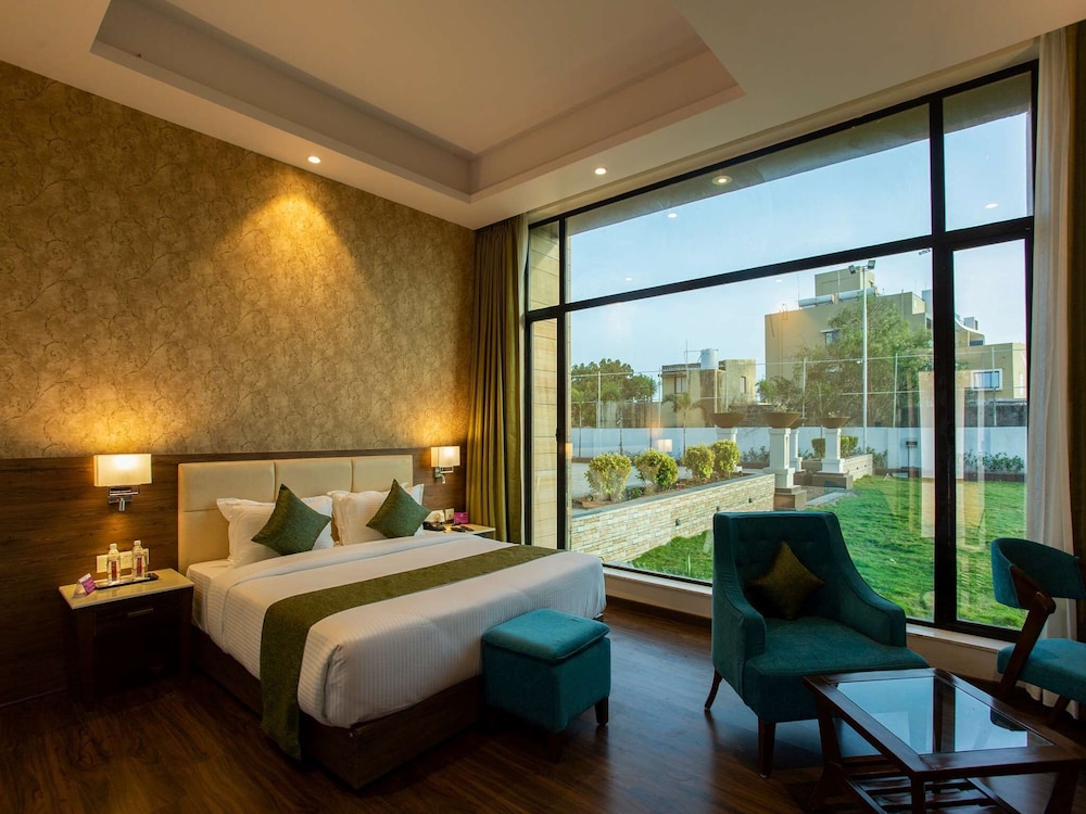 Premier Room, 1 Double Bed - Photo 27