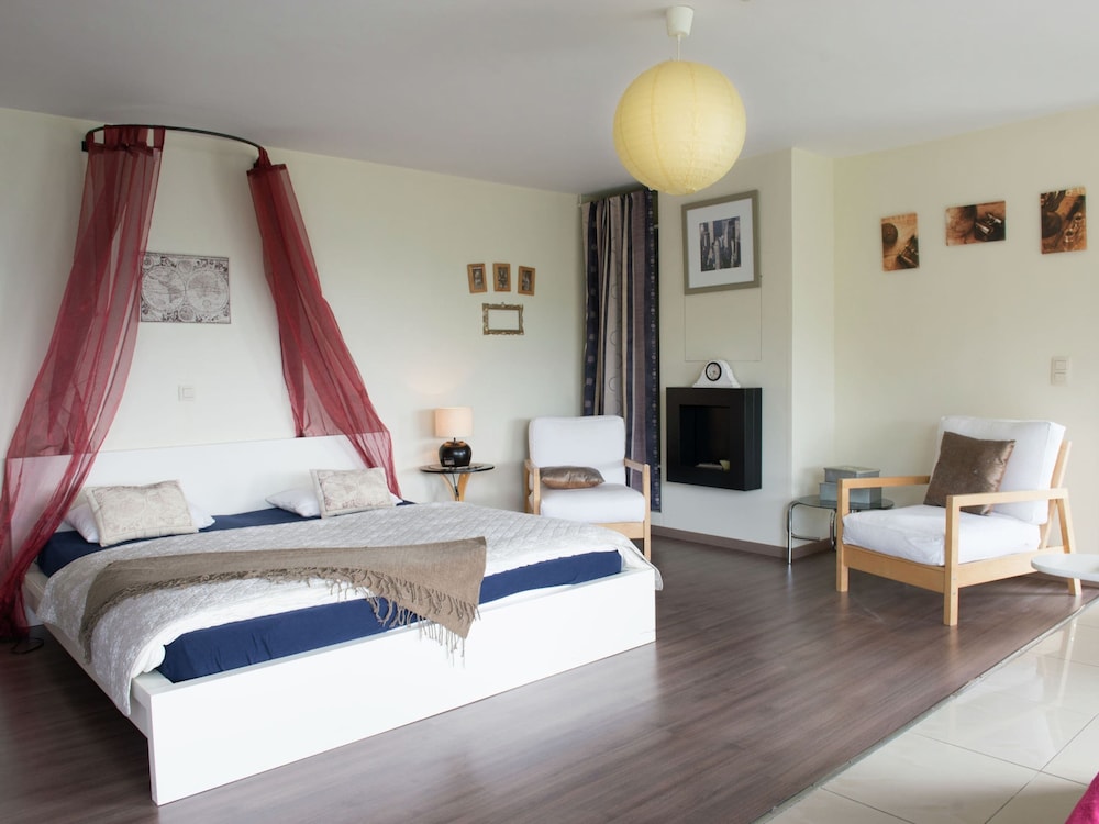 Villa photo 2