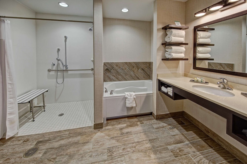 Black Fox Lodge Pigeon Forge, Tapestry Collection by Hilton, 写真 4