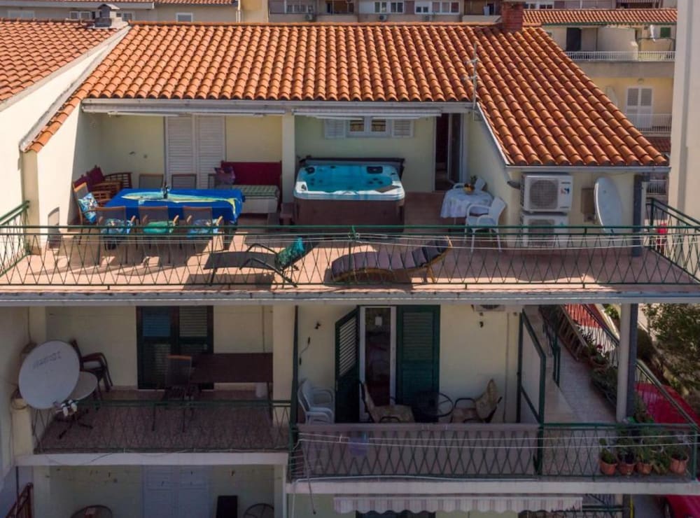 Apartment (Three Bedroom Apartment With Terrace )
