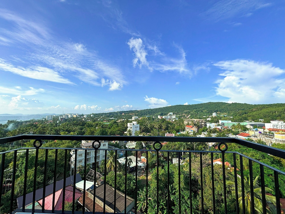 Superior Room, Garden View - Photo 16