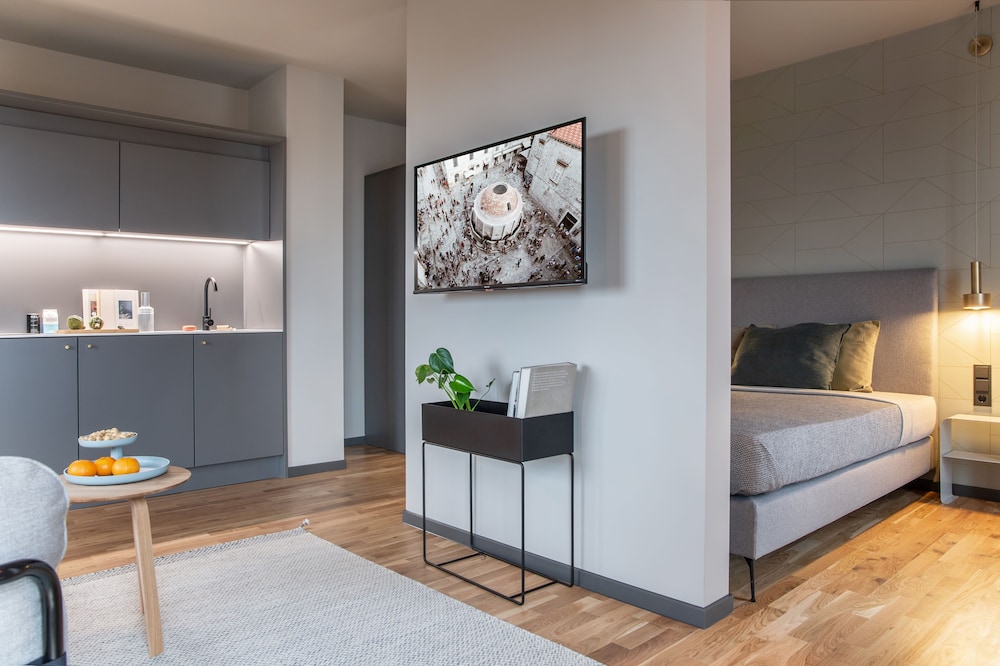 Medium Apartment