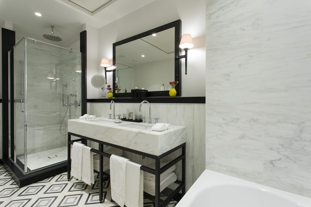 Family Junior Suite thumbnail 6