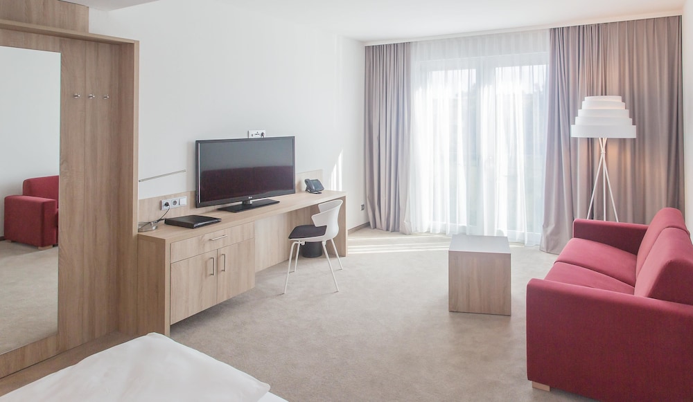 Deluxe Room, 1 Double Bed, Kitchenette - Photo 5