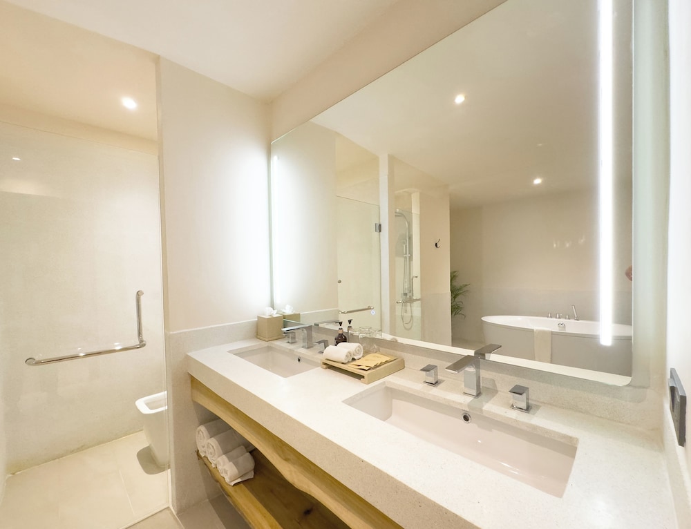 Duplex Pool Villa (Roundtrip airport transfer) - Photo 13