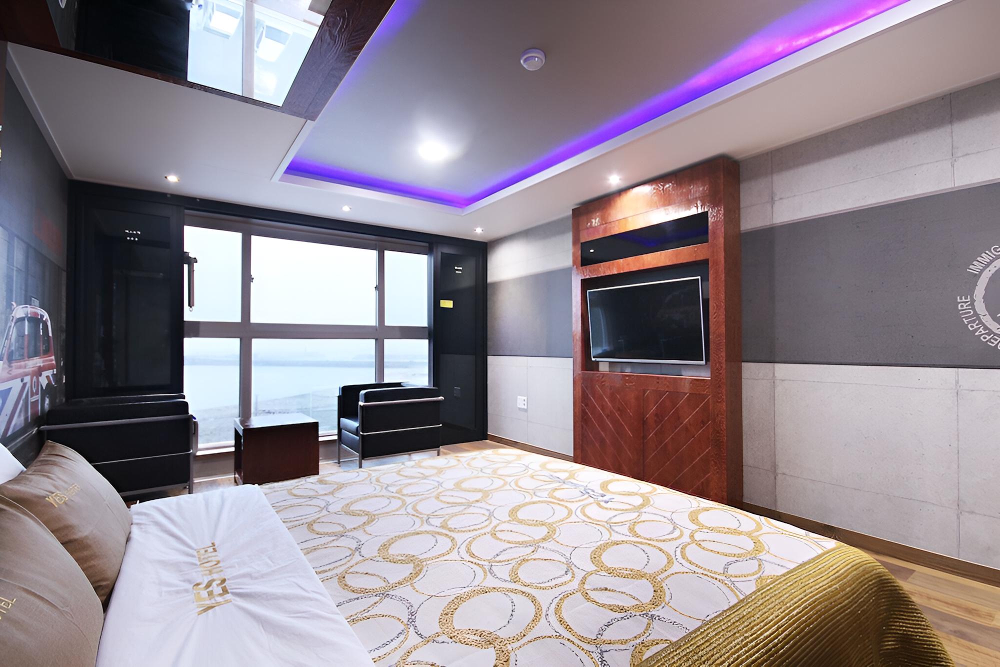 Room (Special Room) - Photo 10