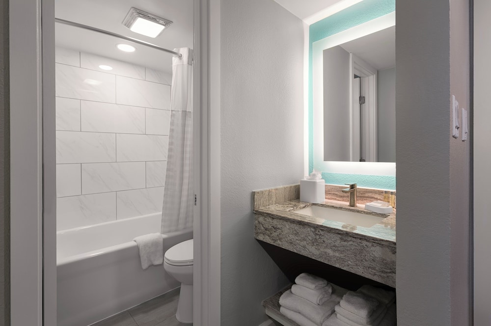 North Ocean View Junior Suite - Photo 6