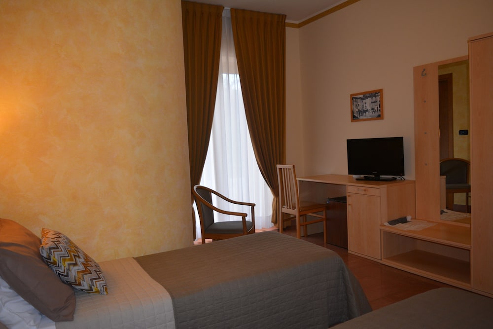 Single Room photo 1