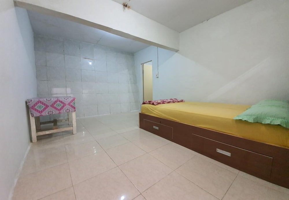 Standard Twin Room photo 2