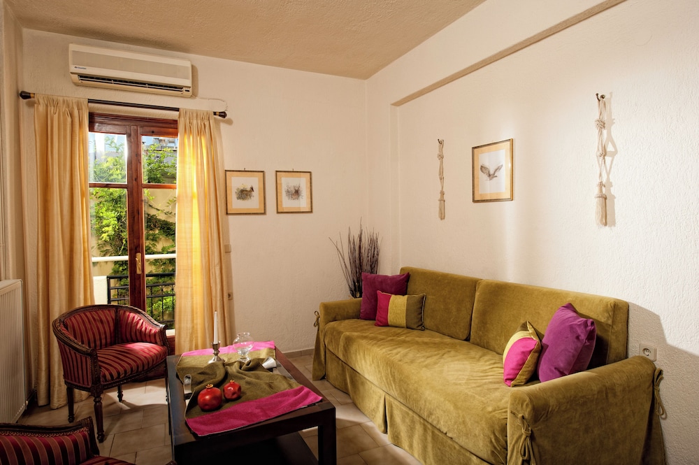 Apartment (One Bedroom Suite) photo 2