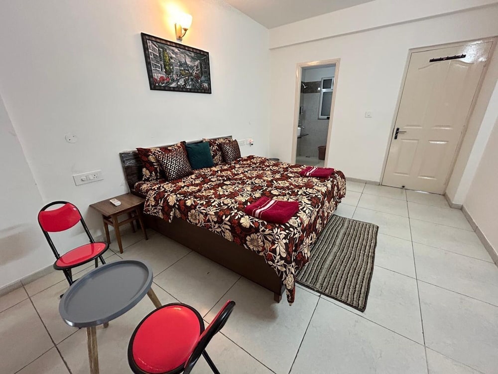 Apartment, 3 Bedrooms, Accessible, Smoking