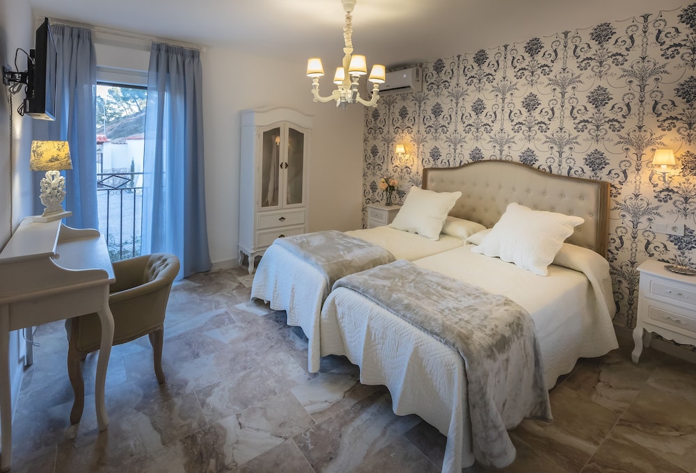 Traditional Double Room photo 2