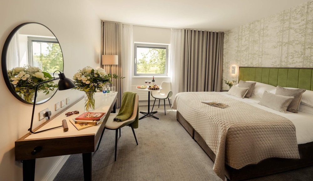 Deluxe King Room - Photo 1