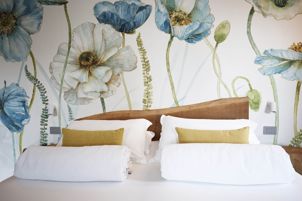 Deluxe Double or Twin Room photo 1