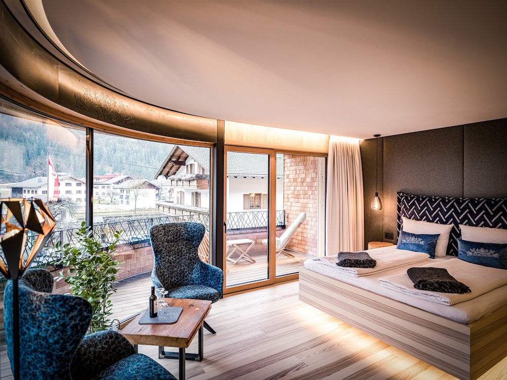 Deluxe Suite (Almerjur) photo 2