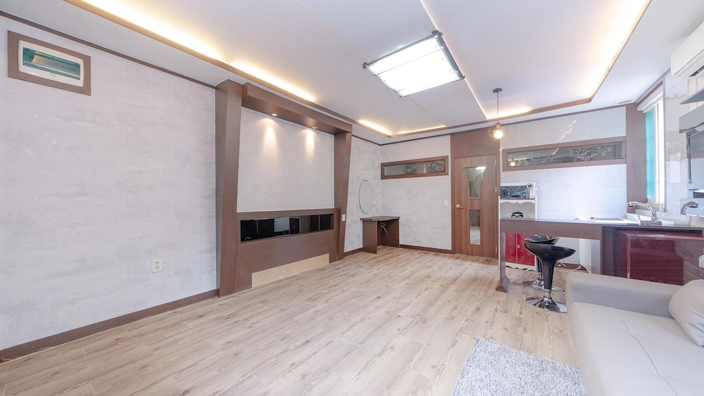 Basic Room, 1 Bedroom (pensyeonhyeonggeullaemping1(ondol)) - Photo 15