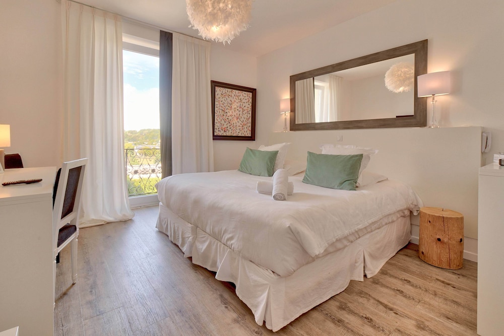 Premium Double Room - Photo 4