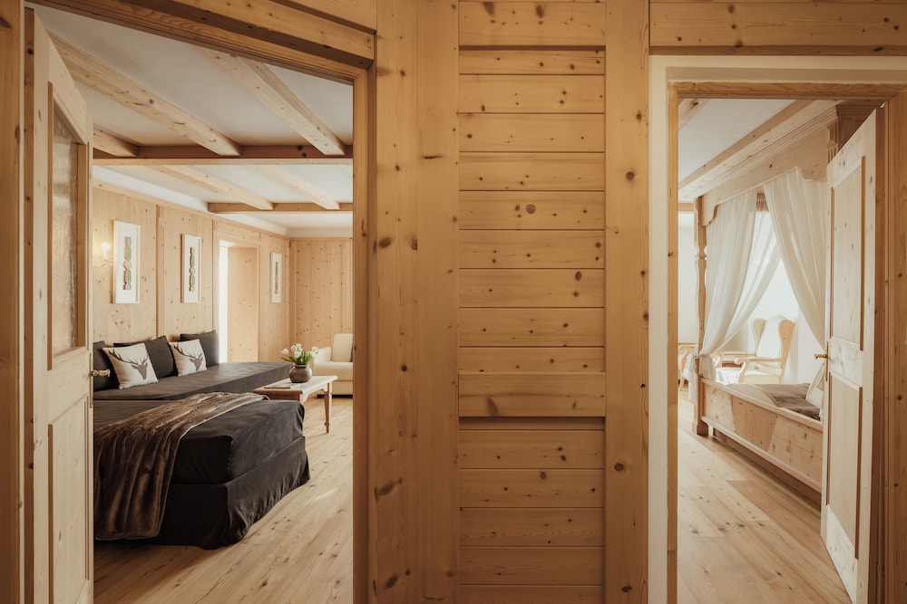 Traditional Suite, Mountain View photo 1