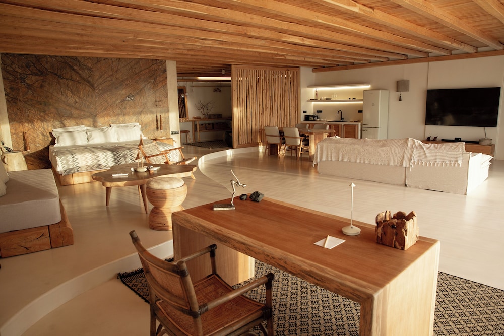 Mythic Majesty Suite photo 3