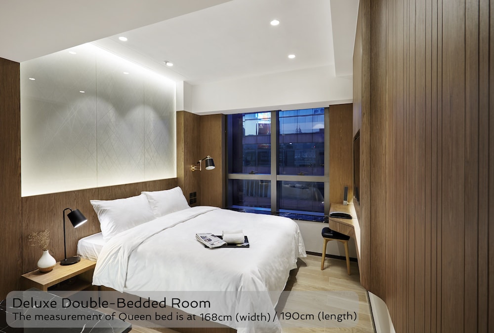 Deluxe Queen Room photo 1