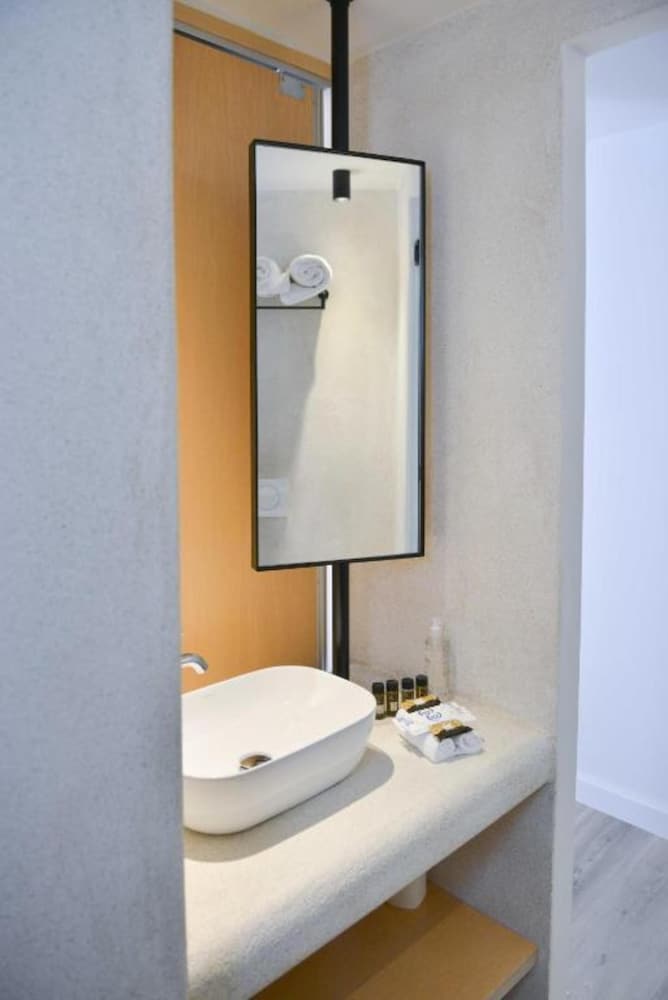 Standard Double Room - Photo 5