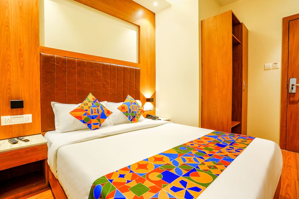 Deluxe Room - Photo 2