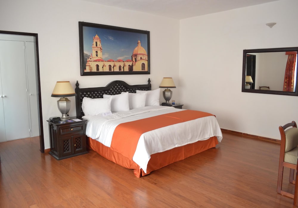 Junior Suite, 1 King Bed - Photo 2